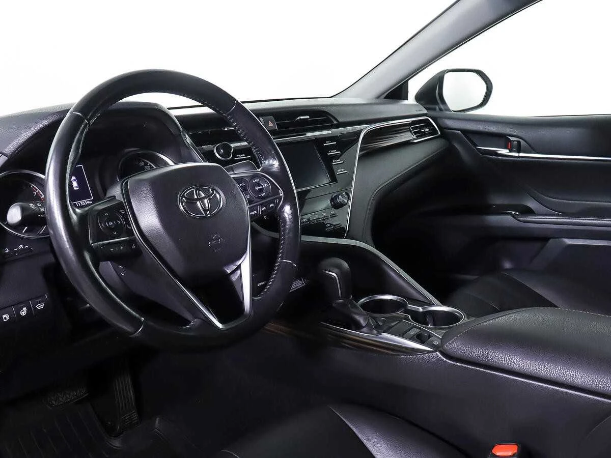 TOYOTA CAMRY, Белый, 2018, Автоматическая, 181 л.с., цена от 1 656 000 руб.