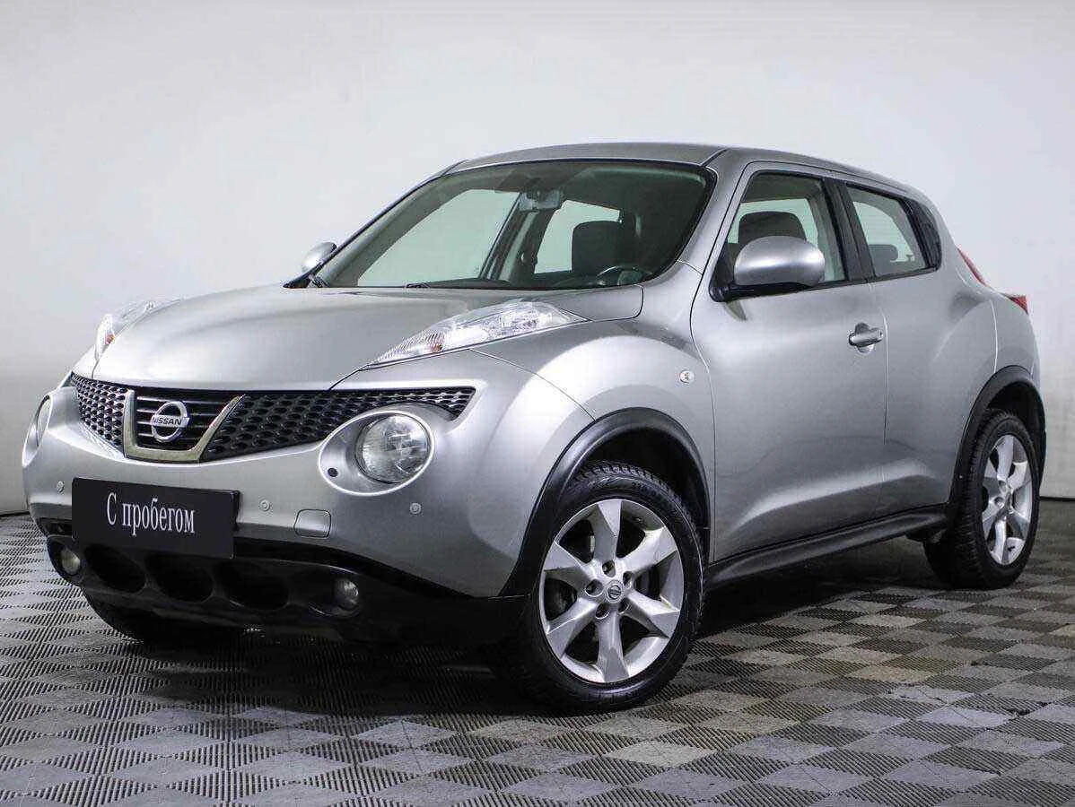 Nissan Juke, Серебряный, 2014, Вариатор, 117 л.с., цена от 585 000 руб.