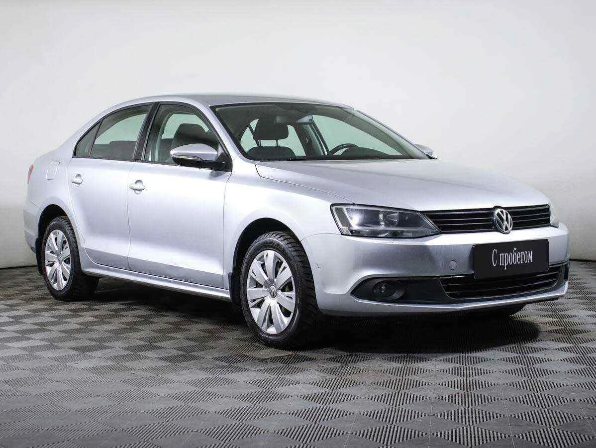 Volkswagen Jetta, Серебряный, 2012, Робот, 122 л.с., цена от 555 000 руб.