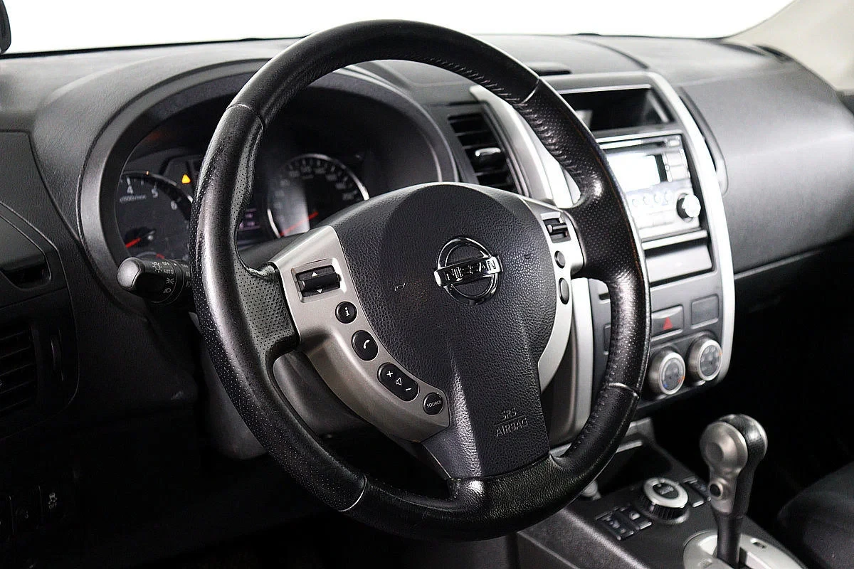 Nissan X-Trail, Черный, 2014, Вариатор, 141 л.с., цена от 1 078 000 руб.