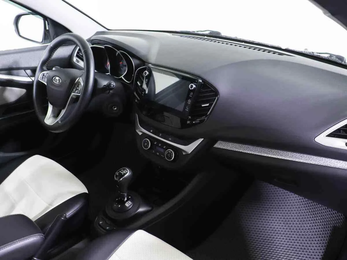 LADA Vesta SW Cross, Белый, 2020, Робот, 122 л.с., цена от 699 000 руб.