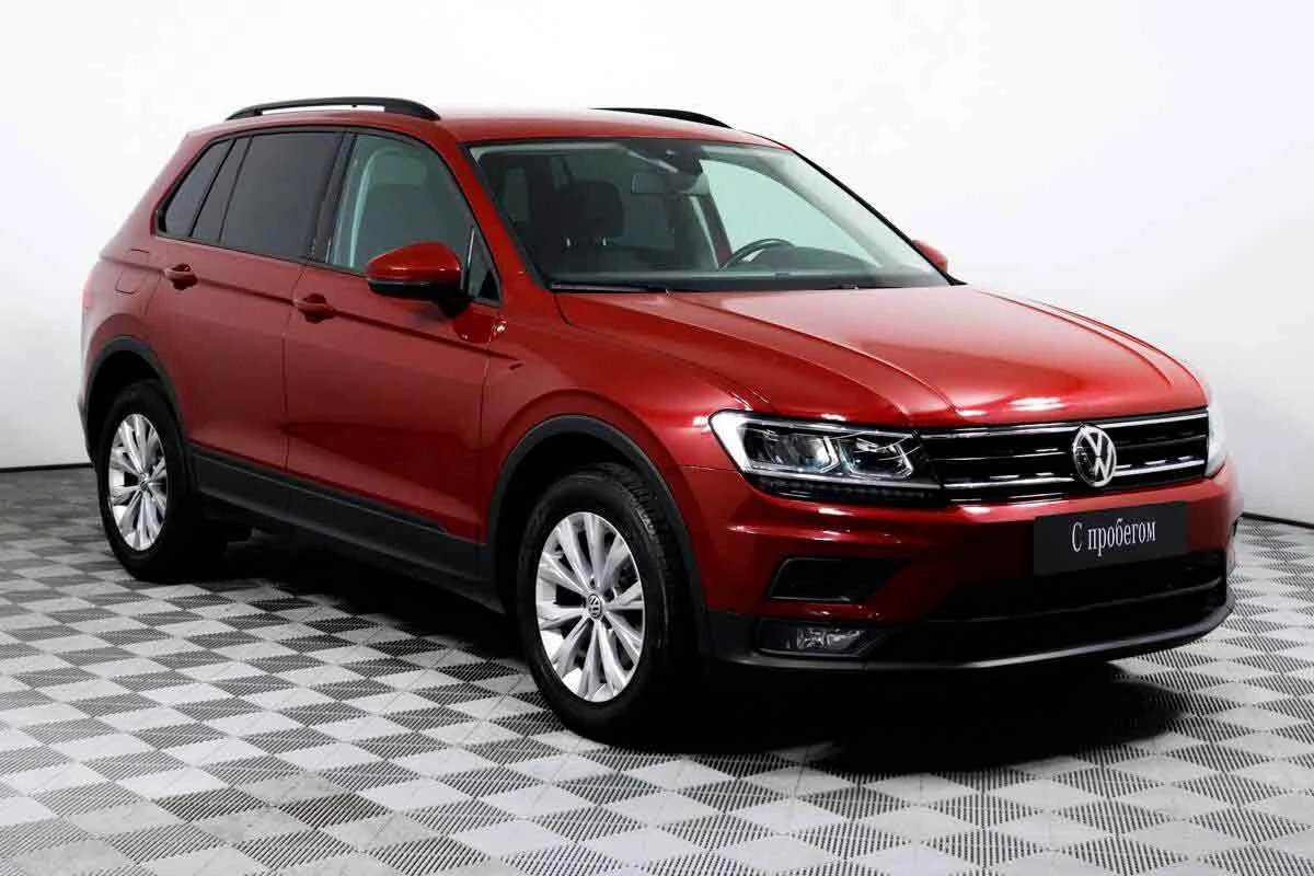 VOLKSWAGEN TIGUAN, Красный, 2020, Робот, 150 л.с., цена от 1 648 000 руб.