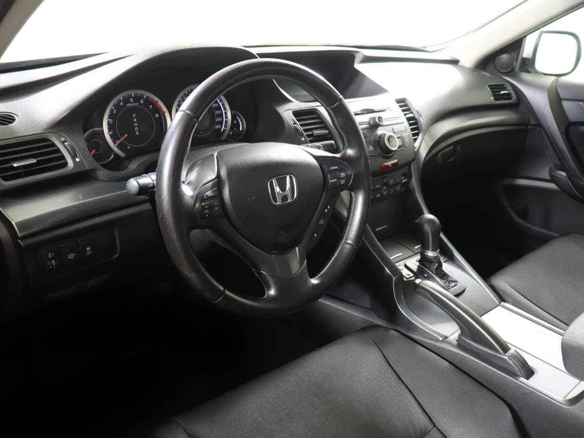 Honda Accord, Серебряный, 2011, Автоматическая, 200 л.с., цена от 585 000 руб.