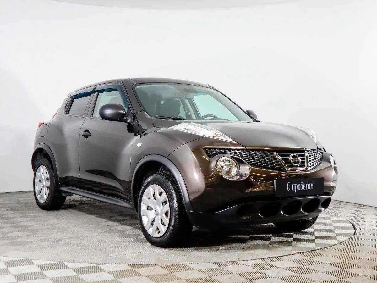 Nissan Juke, Коричневый, 2013, Вариатор, 117 л.с., цена от 863 000 руб.