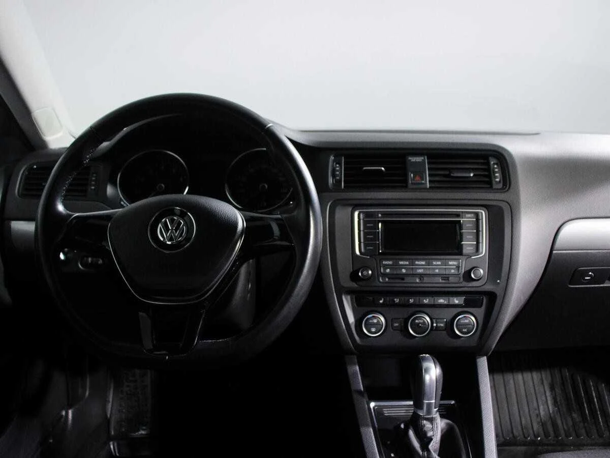VOLKSWAGEN JETTA, Серый, 2016, Робот, 125 л.с., цена от 992 000 руб.