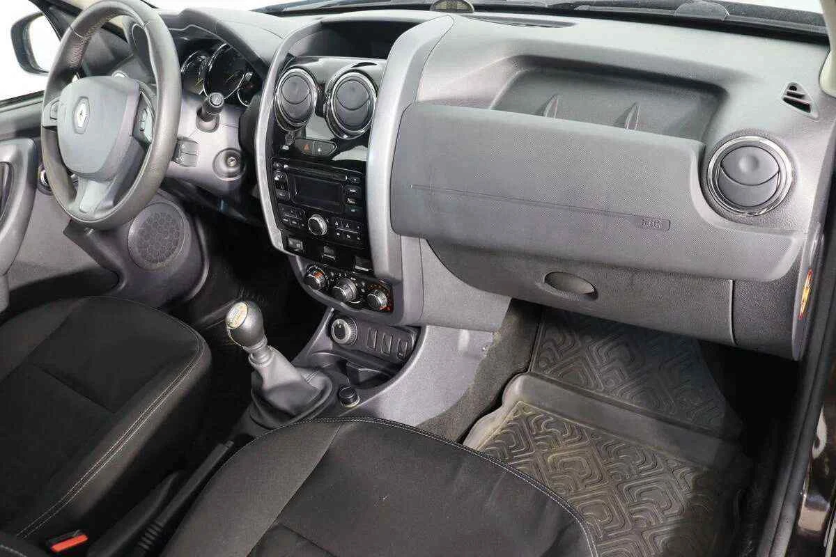 Renault Duster, Коричневый, 2016, Механическая, 109 л.с., цена от 1 027 000 руб.