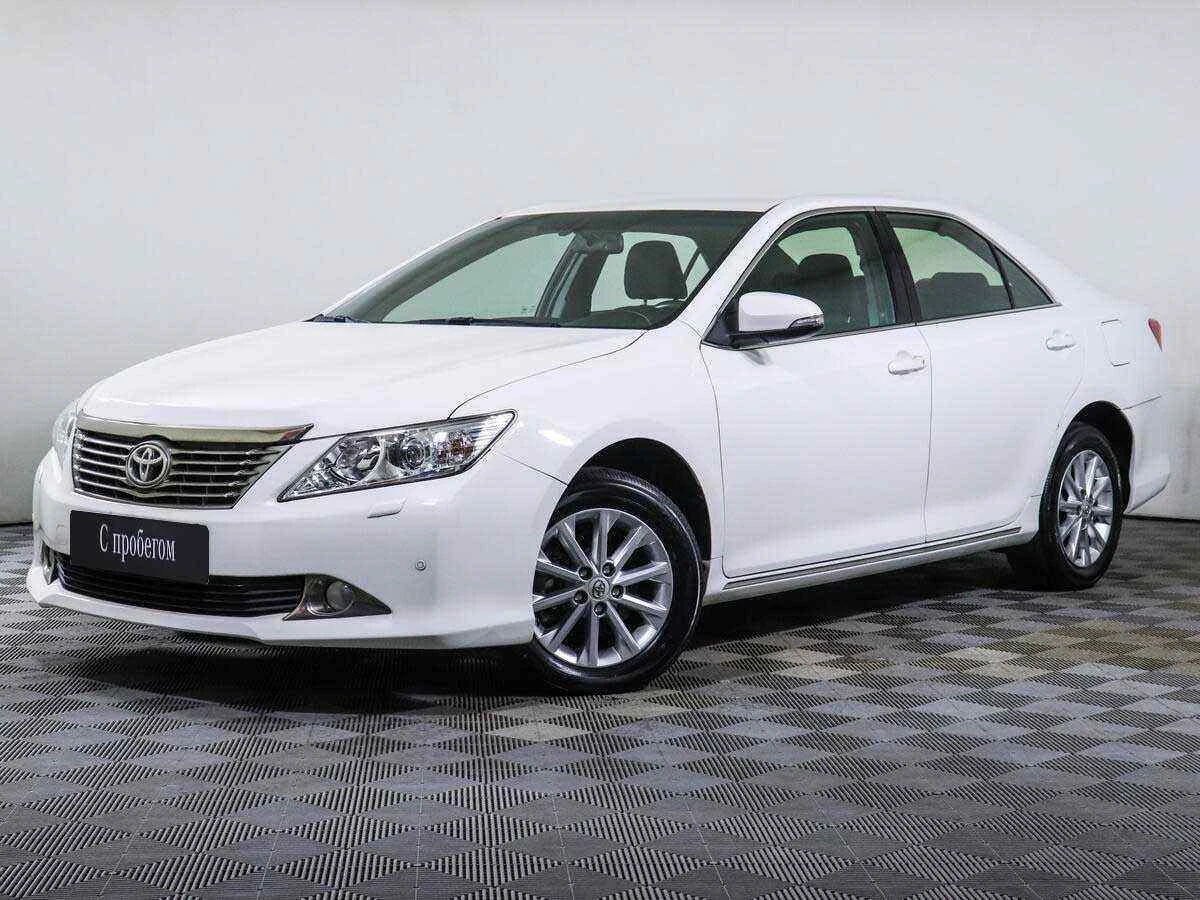 Toyota Camry, Белый, 2014, Автоматическая, 181 л.с., цена от 1 115 000 руб.