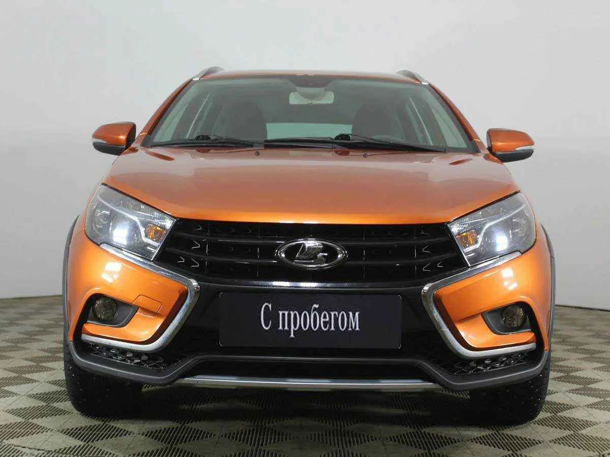 LADA Vesta SW Cross, Оранжевый, 2018, Робот, 122 л.с., цена от 692 000 руб.
