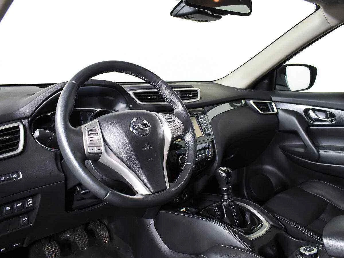 Nissan X-Trail, Зеленый, 2015, Механическая, 130 л.с., цена от 1 369 000 руб.