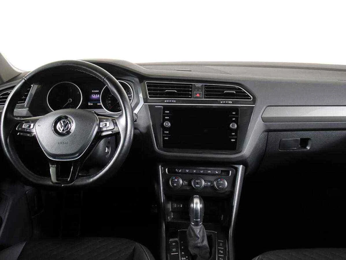 Volkswagen Tiguan, Черный, 2018, Автоматическая, 140 л.с., цена от 1 639 000 руб.