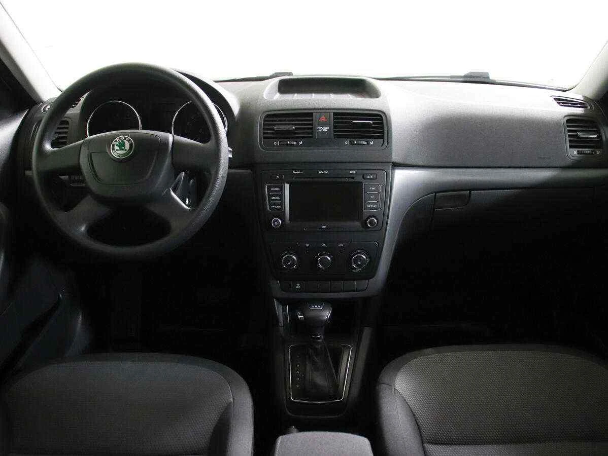 Skoda Yeti, Серебряный, 2014, Робот, 152 л.с., цена от 680 000 руб.