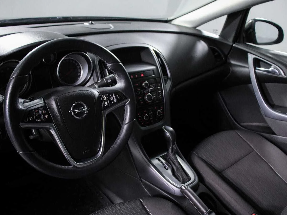 OPEL ASTRA, Серый, 2014, Автоматическая, 140 л.с., цена от 678 400 руб.