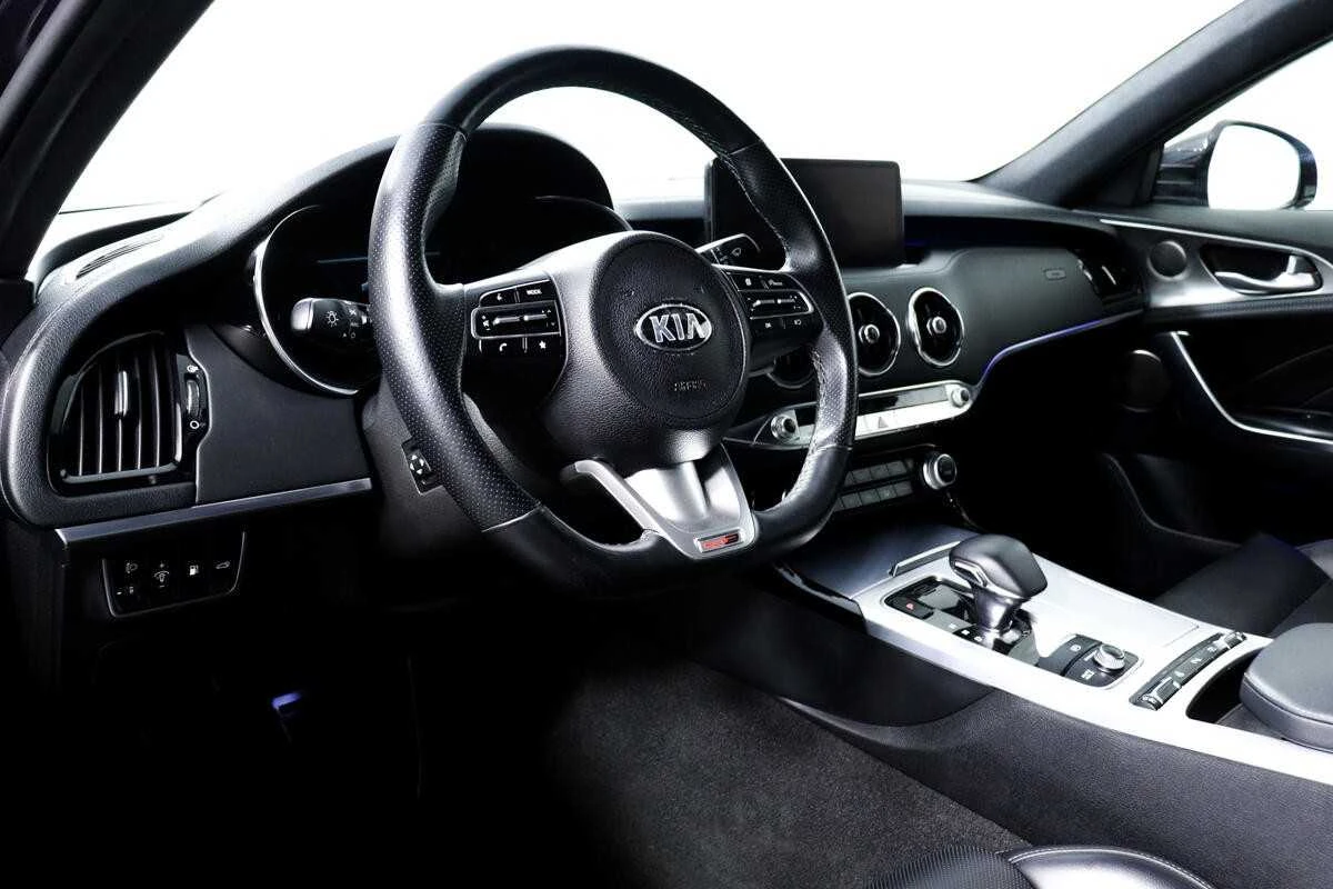 KIA STINGER, Фиолетовый, 2021, Автоматическая, 247 л.с., цена от 2 240 000 руб.