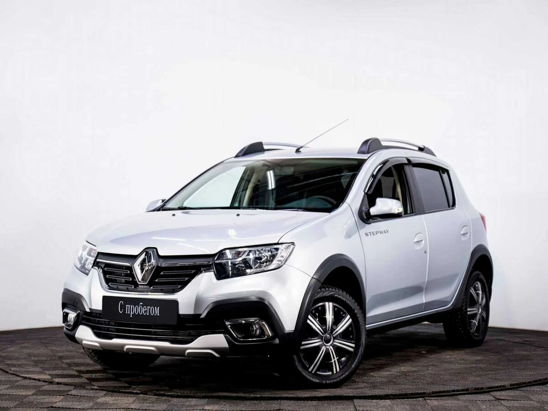 RENAULT SANDERO, Серебряный, 2021, Механическая, 82 л.с., цена от 800 000 руб.