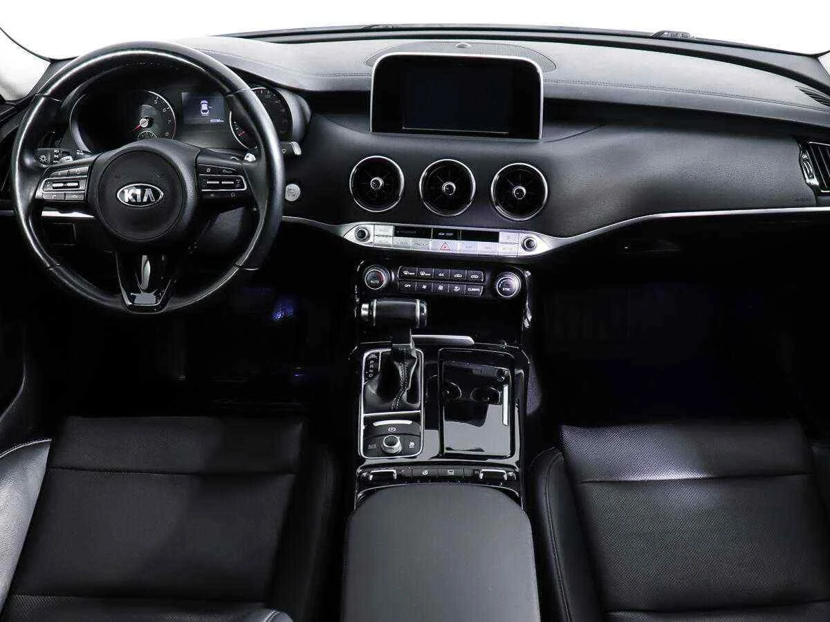 KIA Stinger, Белый, 2018, Автоматическая, 247 л.с., цена от 1 910 000 руб.