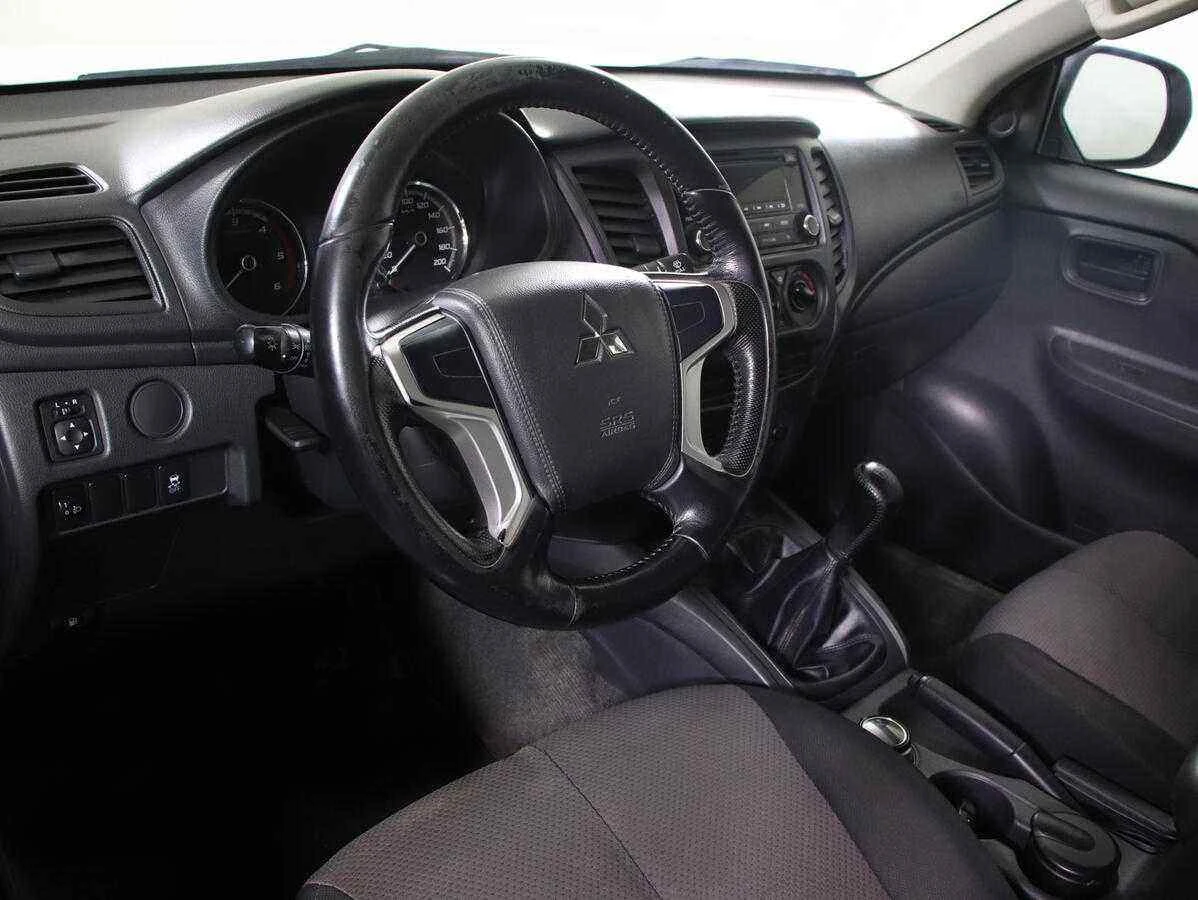 Mitsubishi L200, Белый, 2019, Автоматическая, 181 л.с., цена от 1 927 000 руб.
