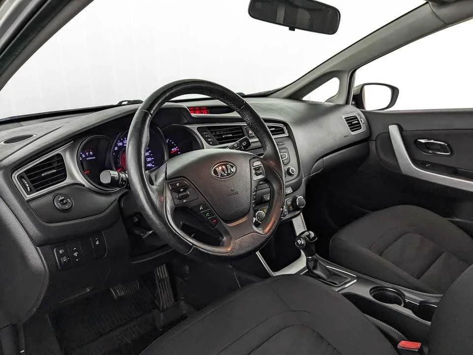 KIA CEED, Серебряный, 2016, Автоматическая, 130 л.с., цена от 1 024 000 руб.