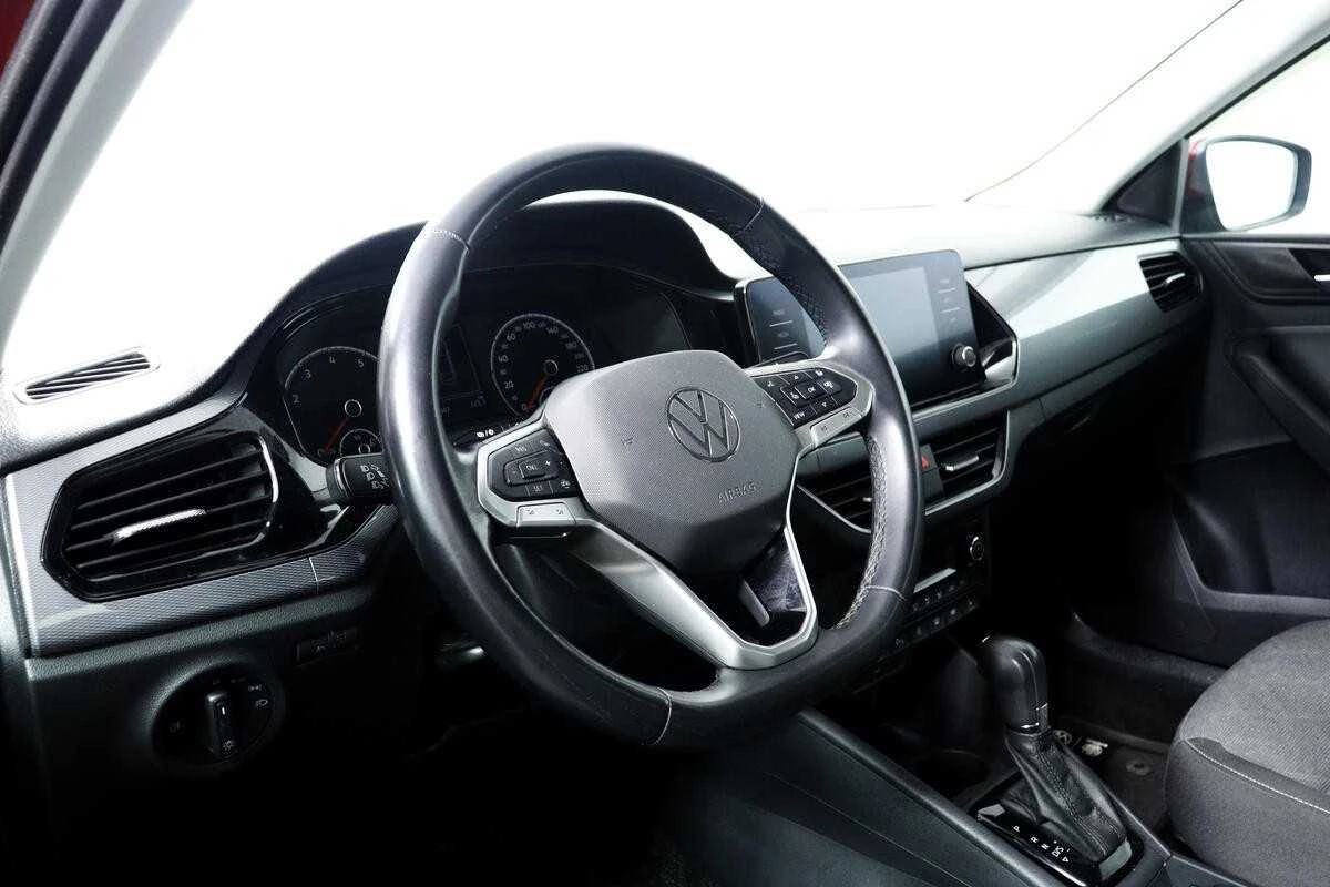 VOLKSWAGEN POLO, Красный, 2021, Автоматическая, 110 л.с., цена от 1 075 200 руб.