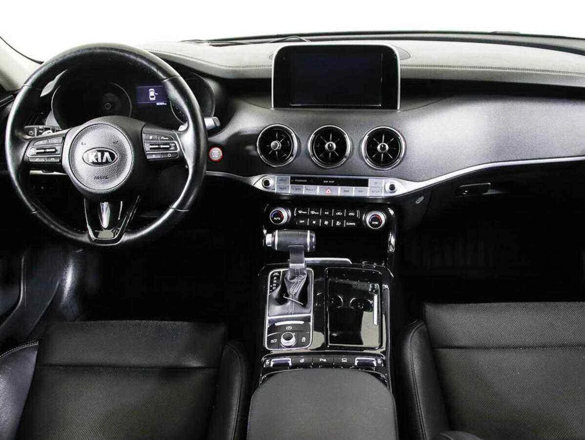 KIA Stinger, Белый, 2018, Автоматическая, 247 л.с., цена от 1 885 000 руб.