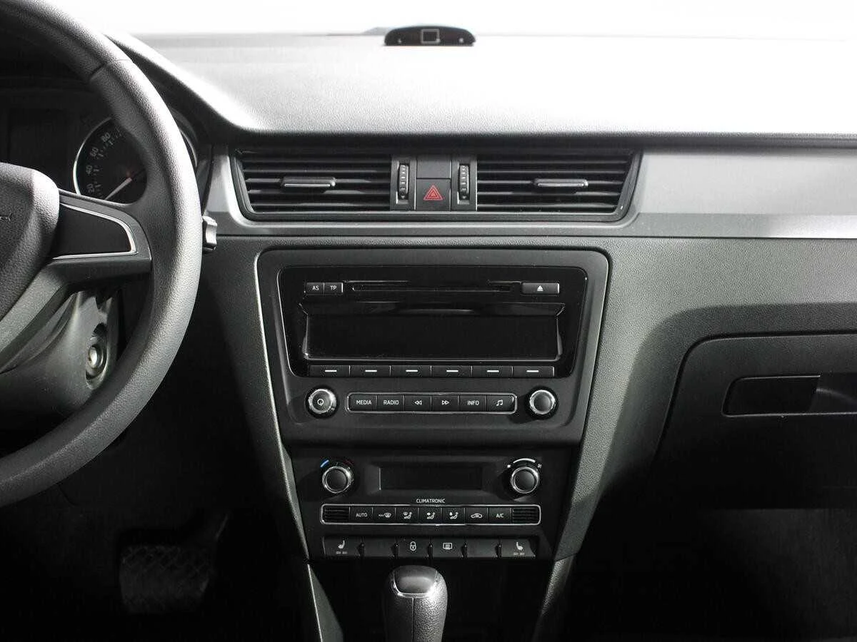 SKODA RAPID, Голубой, 2014, Автоматическая, 105 л.с., цена от 585 600 руб.