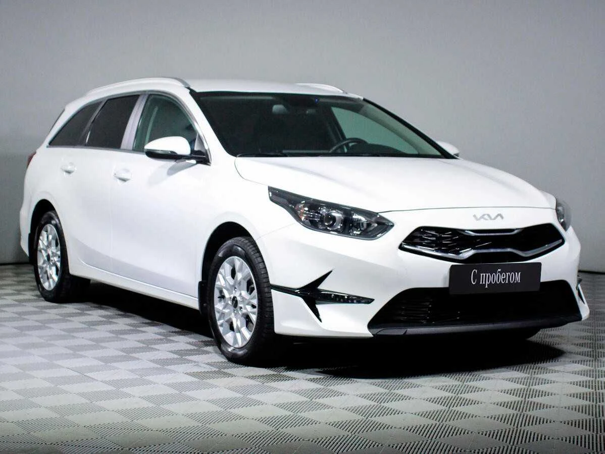 KIA CEED, Белый, 2022, Автоматическая, 128 л.с., цена от 1 680 000 руб.