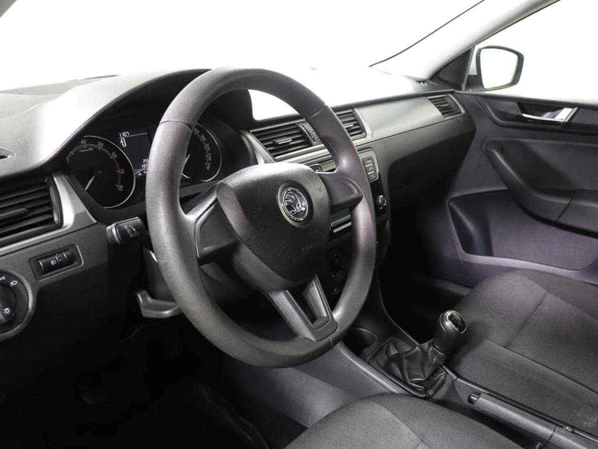 Skoda Rapid, Белый, 2018, Механическая, 90 л.с., цена от 587 000 руб.