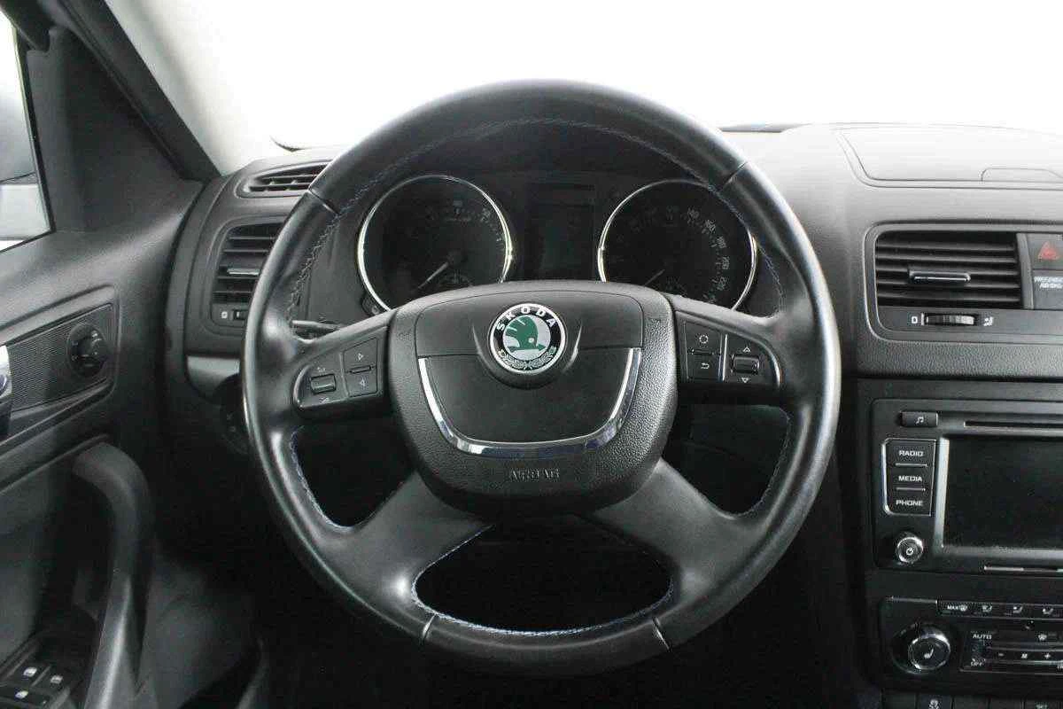 Skoda Yeti, Серебряный, 2013, Робот, 122 л.с., цена от 447 000 руб.