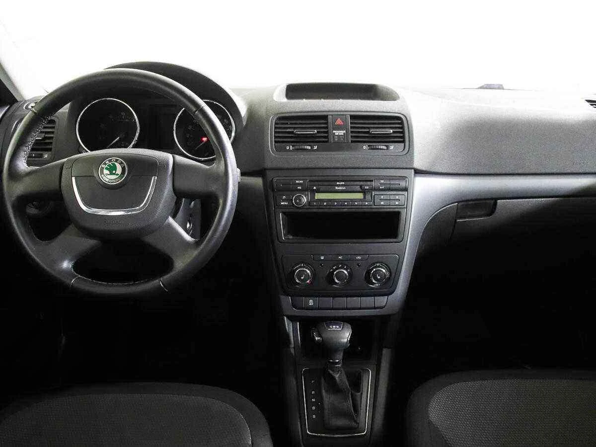Skoda Yeti, Черный, 2012, Робот, 105 л.с., цена от 449 000 руб.