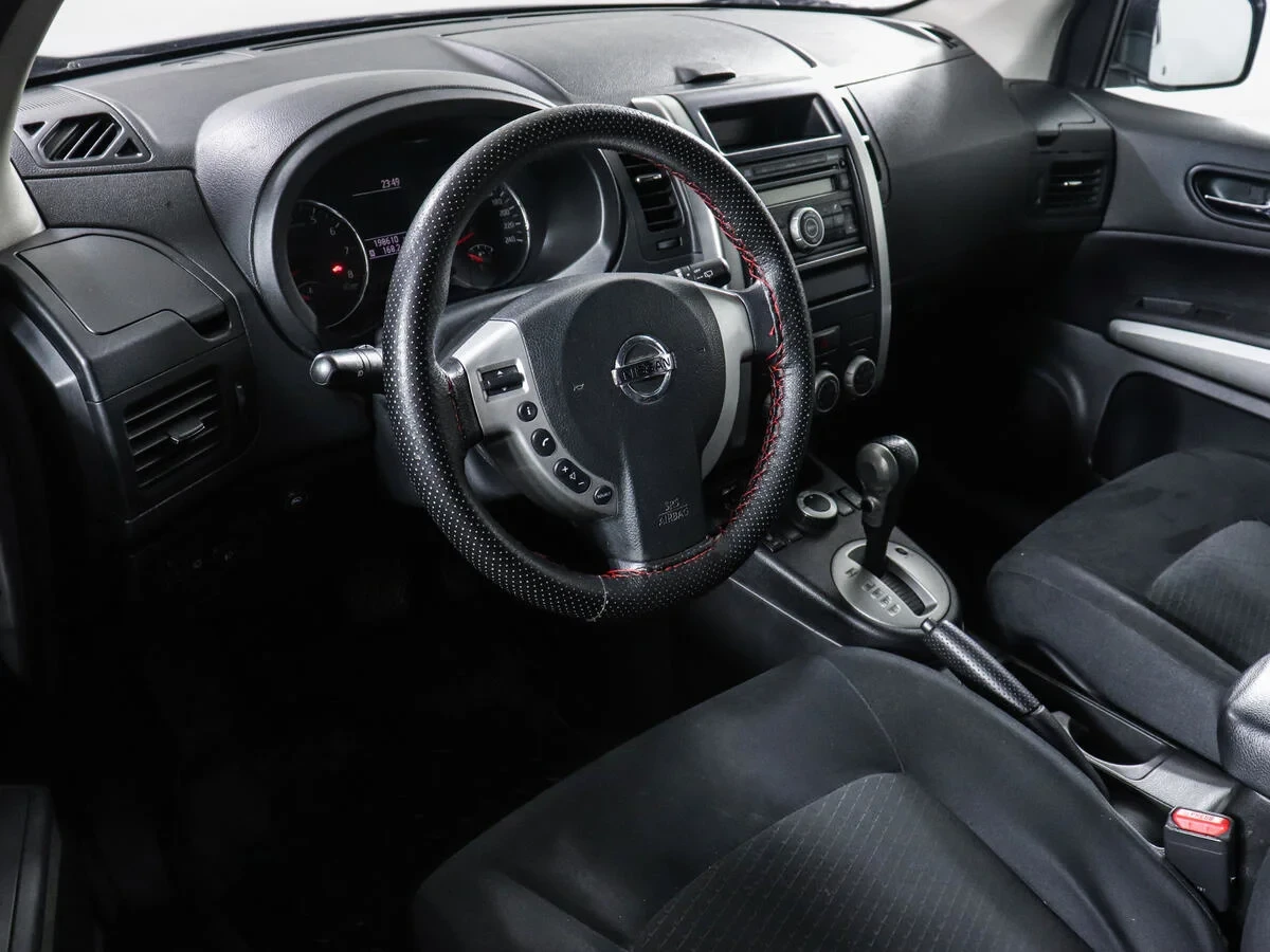 Nissan X-Trail, Серебряный, 2011, Вариатор, 141 л.с., цена от 678 000 руб.