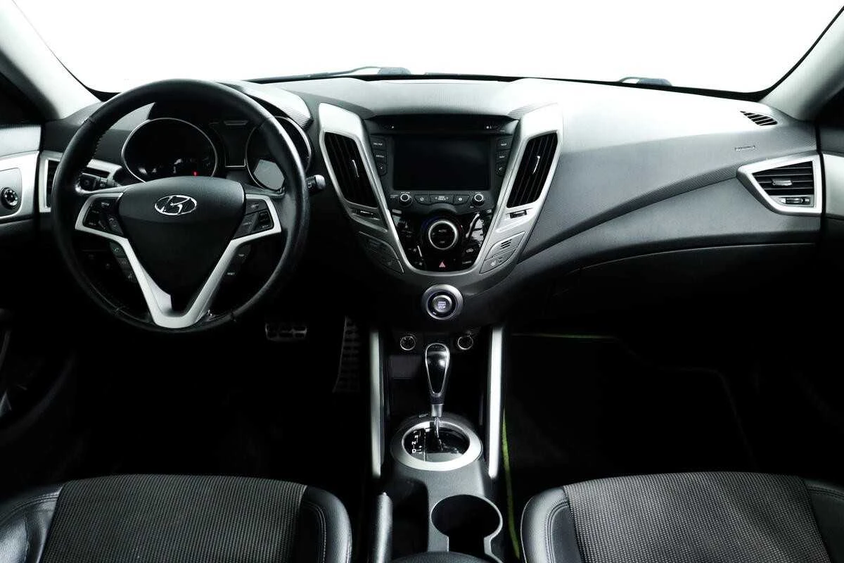 HYUNDAI VELOSTER, Белый, 2013, Автоматическая, 132 л.с., цена от 704 000 руб.