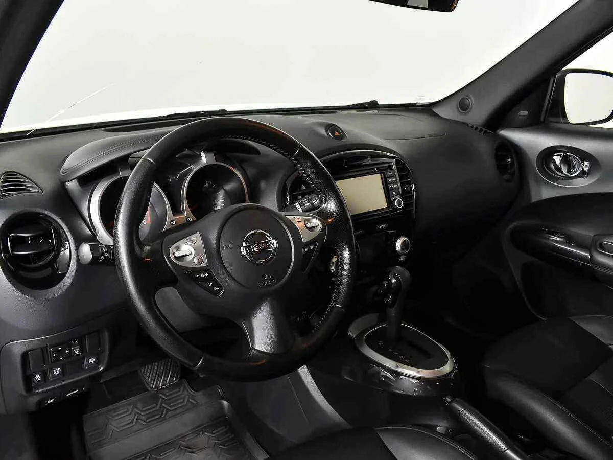 Nissan Juke, Белый, 2018, Вариатор, 117 л.с., цена от 1 100 000 руб.