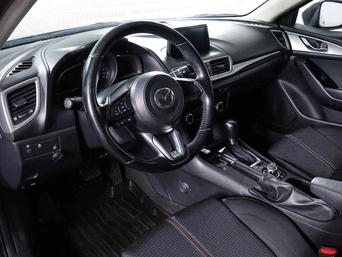 Mazda 3, Серый, 2018, Автоматическая, 120 л.с., цена от 950 000 руб.