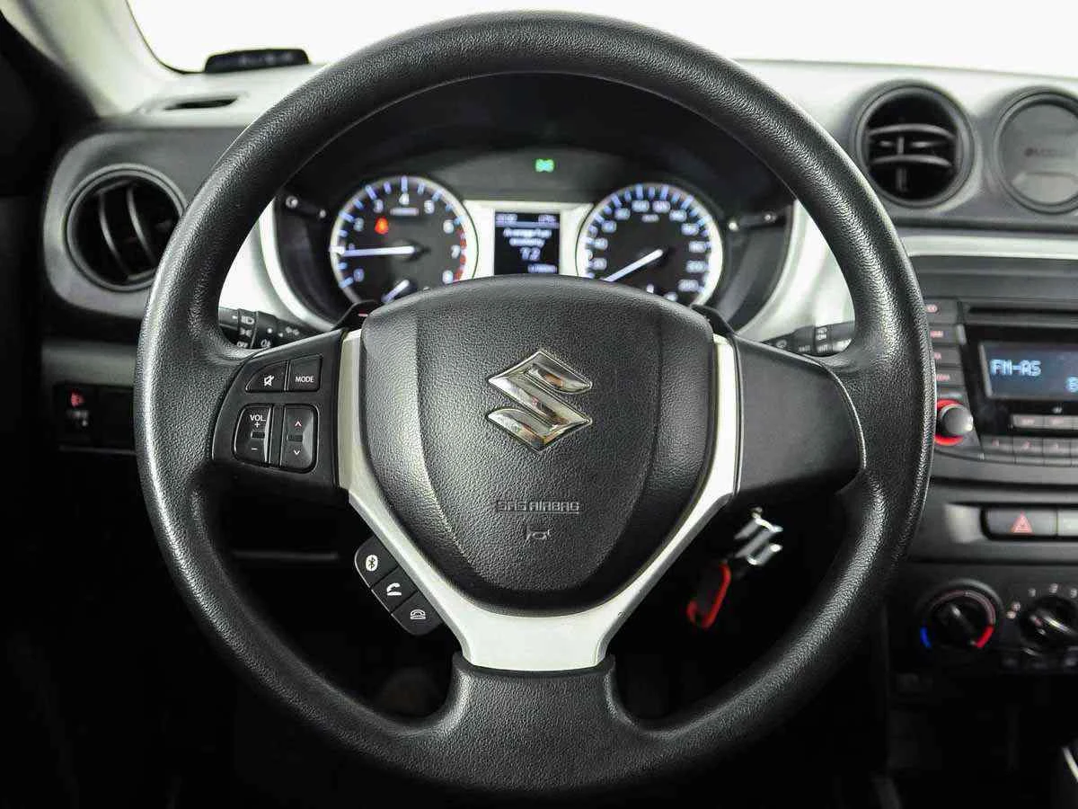Suzuki Vitara, Серебряный, 2015, Автоматическая, 117 л.с., цена от 975 000 руб.