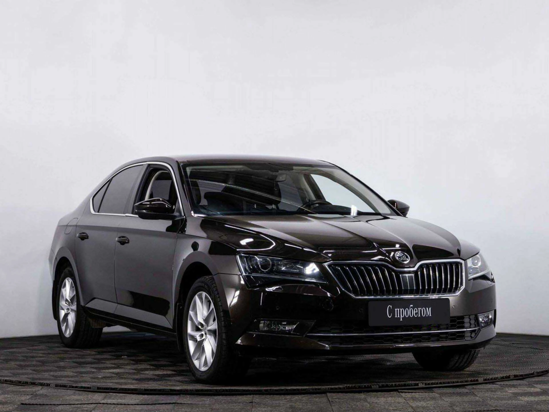 SKODA SUPERB, Черный, 2017, Робот, 180 л.с., цена от 1 123 200 руб.