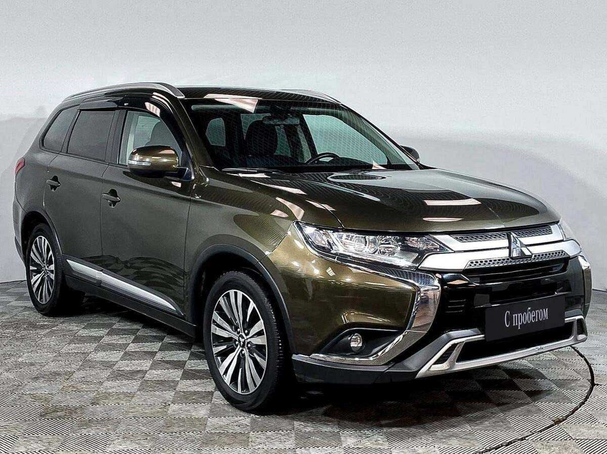 MITSUBISHI OUTLANDER, Коричневый, 2019, Вариатор, 146 л.с., цена от 1 413 600 руб.
