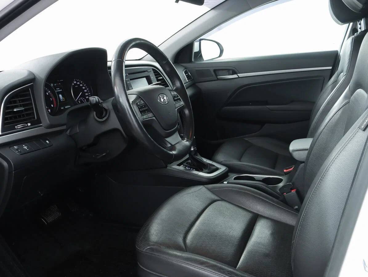 Hyundai Elantra, Белый, 2017, Автоматическая, 150 л.с., цена от 922 000 руб.