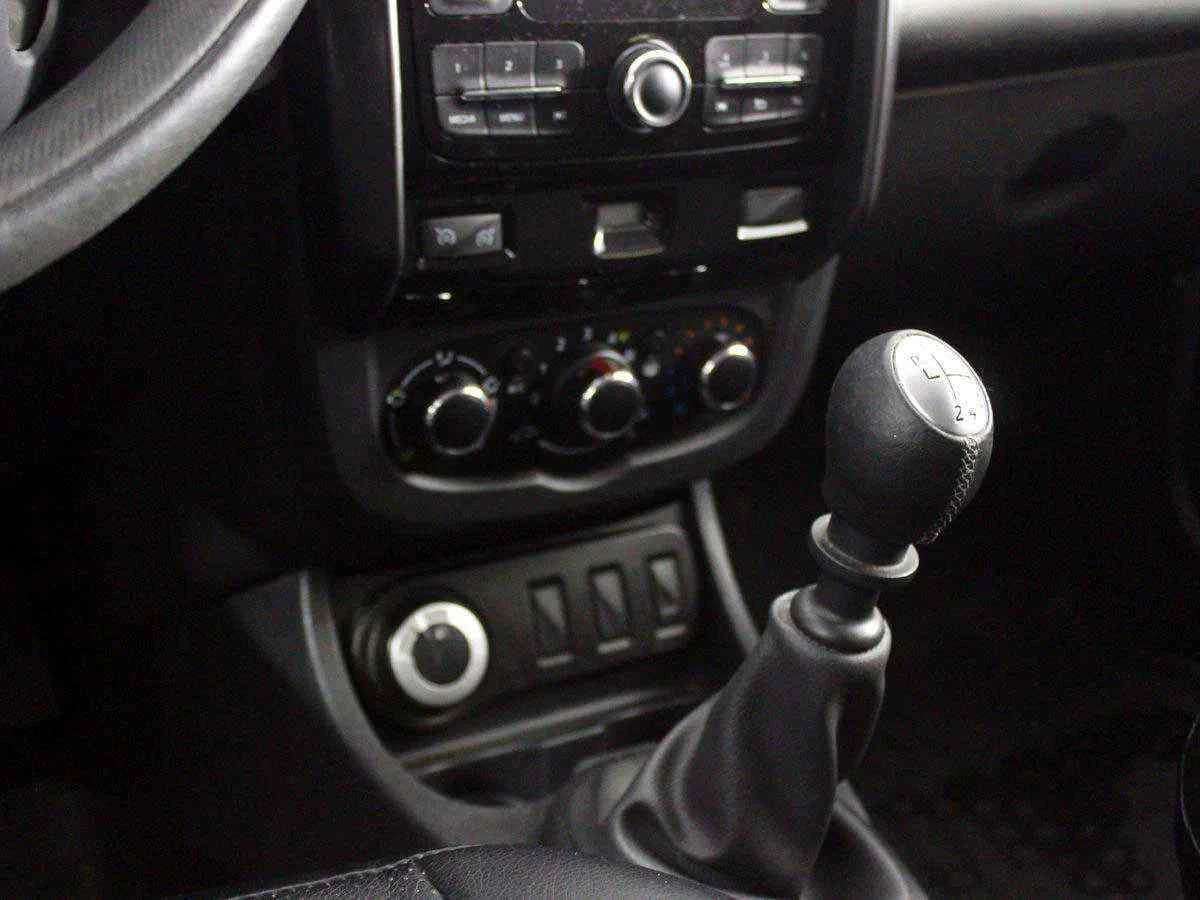 Renault Duster, Белый, 2015, Механическая, 109 л.с., цена от 905 000 руб.