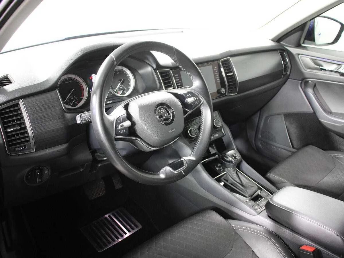 SKODA KODIAQ, Синий, 2021, Робот, 180 л.с., цена от 2 105 600 руб.