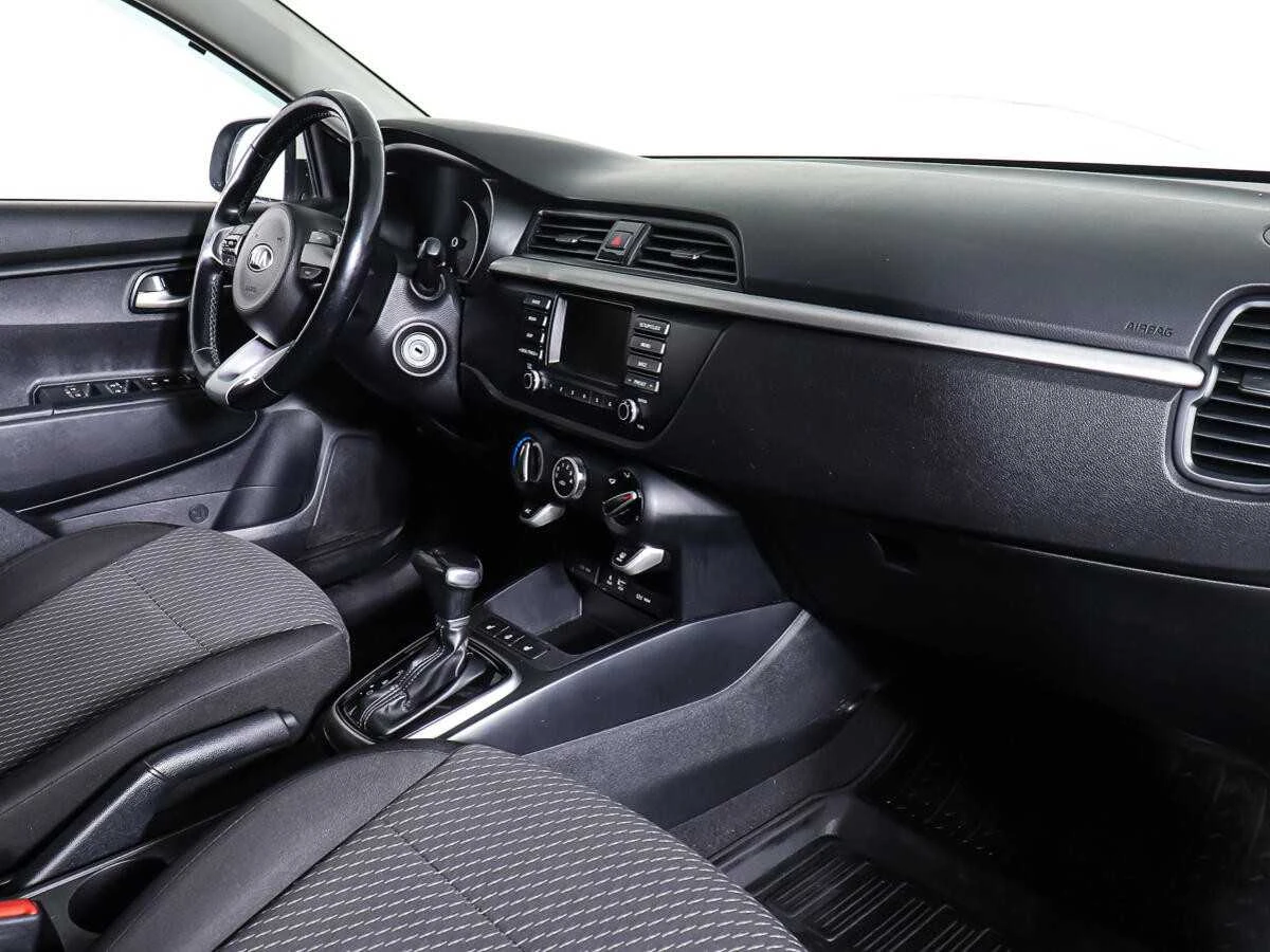 KIA RIO, Белый, 2017, Автоматическая, 123 л.с., цена от 784 000 руб.