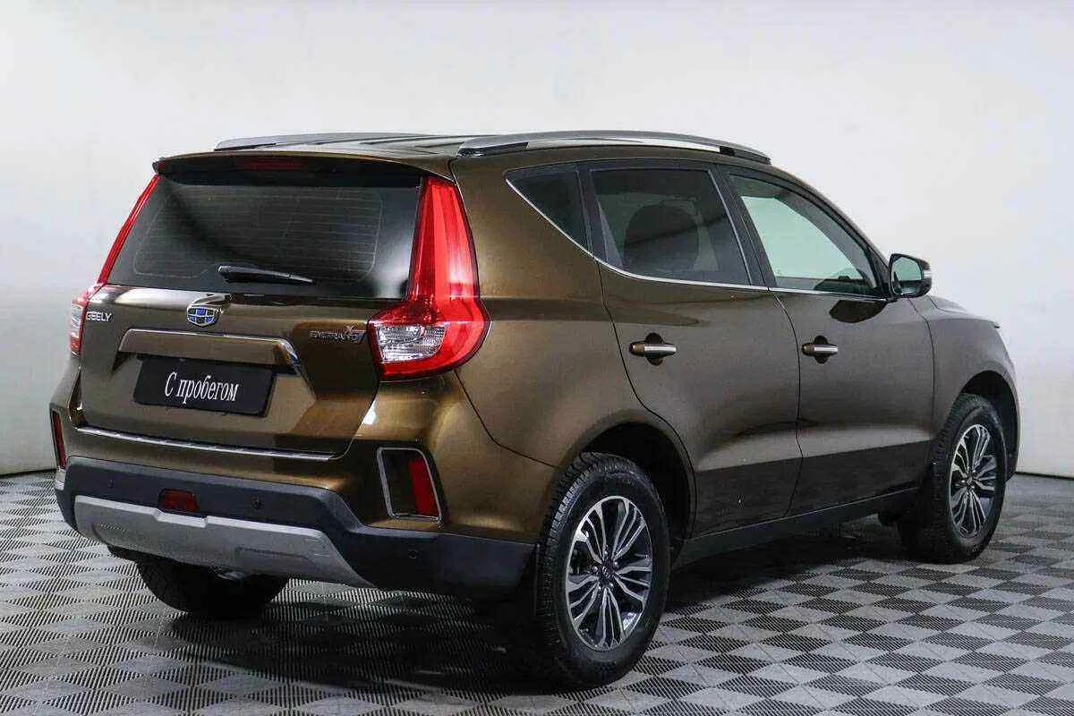 Geely Emgrand X7, Коричневый, 2018, Автоматическая, 139 л.с., цена от 1 068 000 руб.