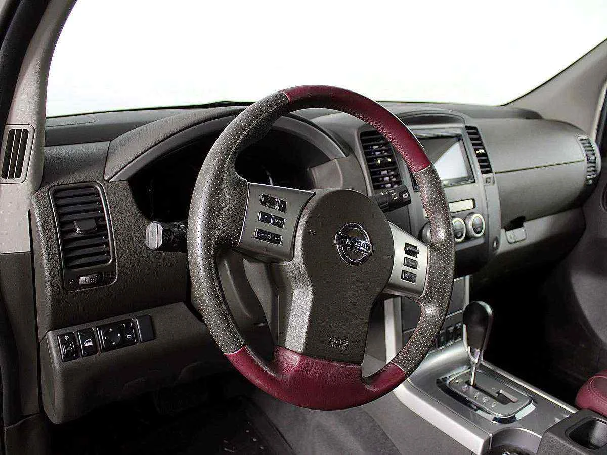 Nissan Pathfinder, Серый, 2013, Автоматическая, 190 л.с., цена от 1 150 000 руб.