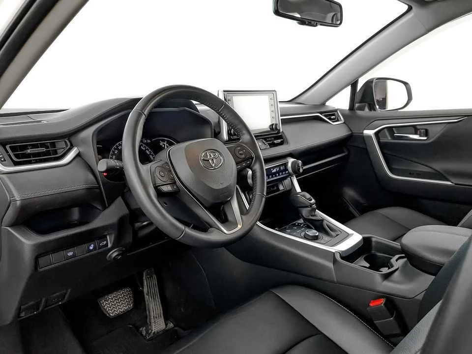 TOYOTA RAV4, Белый, 2022, Вариатор, 149 л.с., цена от 3 036 800 руб.