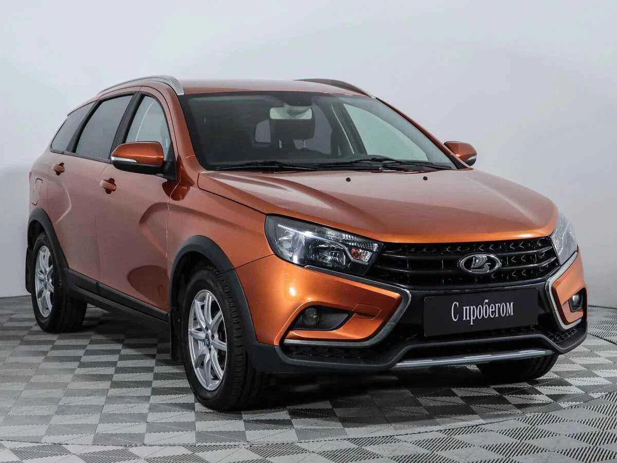 LADA Vesta SW Cross, Оранжевый, 2018, Робот, 122 л.с., цена от 660 000 руб.