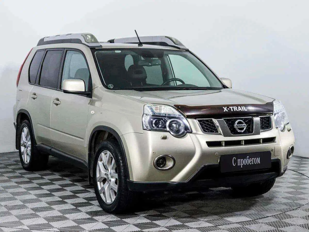 Nissan X-Trail, Бежевый, 2013, Вариатор, 141 л.с., цена от 896 800 руб.