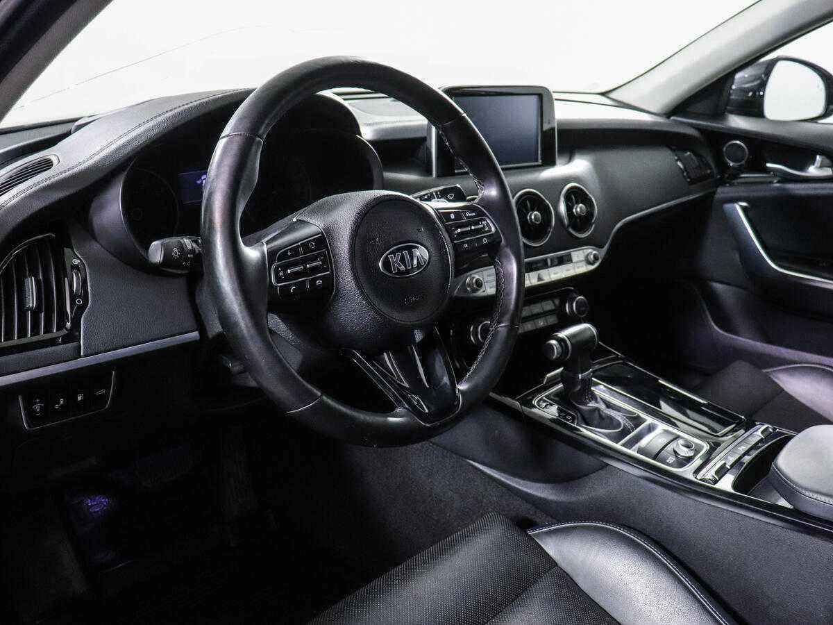 KIA Stinger, Черный, 2018, Автоматическая, 247 л.с., цена от 1 850 000 руб.