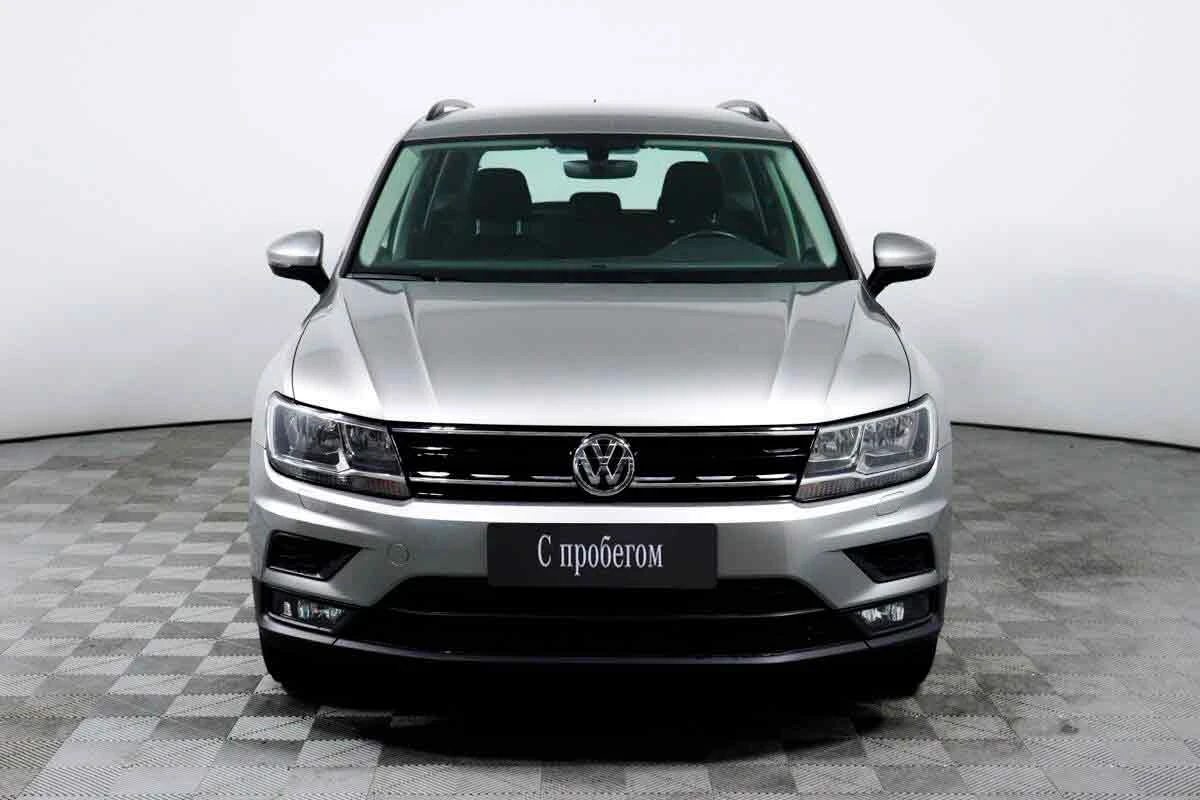 VOLKSWAGEN TIGUAN, Серебряный, 2018, Робот, 150 л.с., цена от 1 365 600 руб.