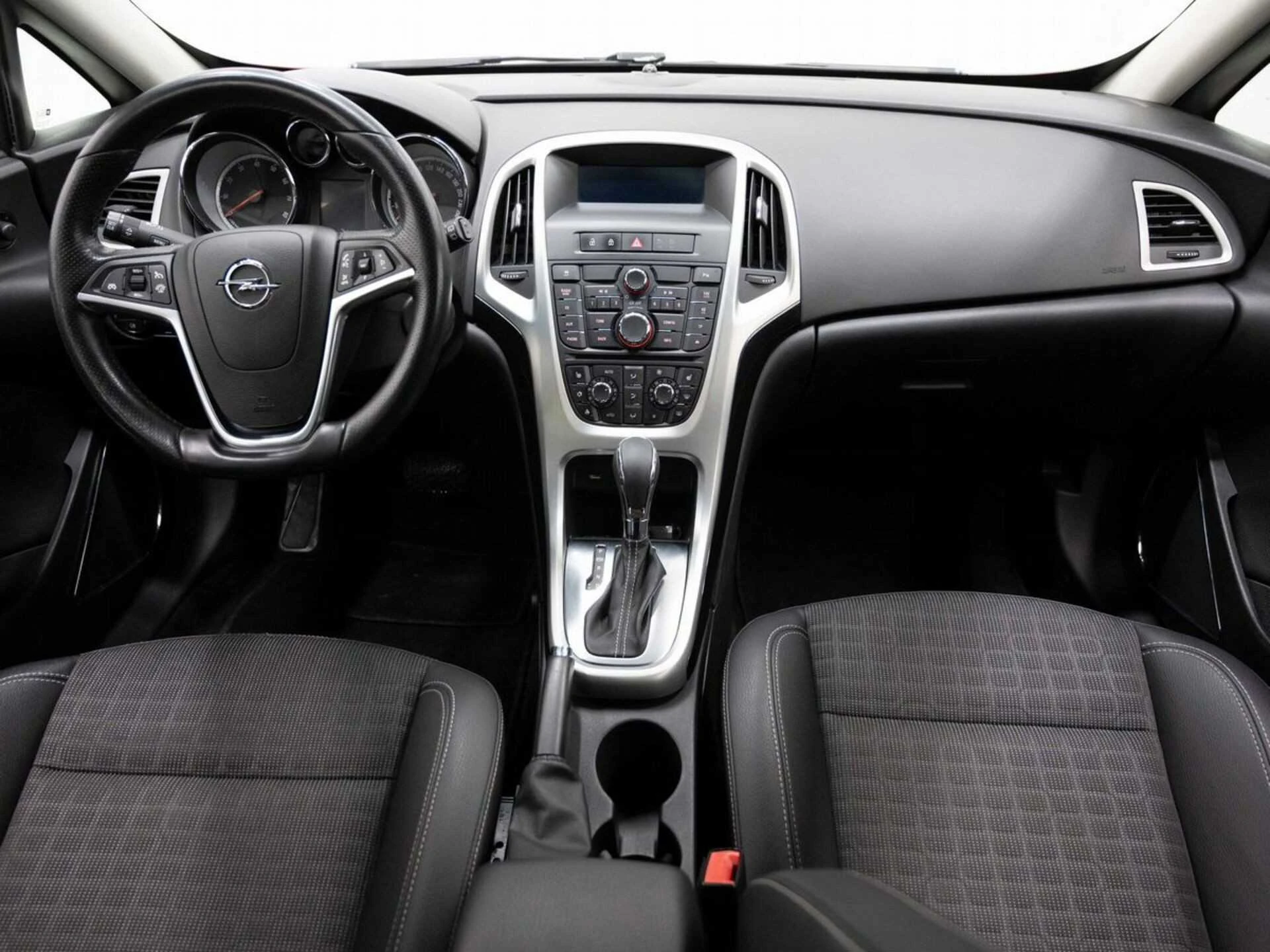 OPEL ASTRA, Красный, 2012, Автоматическая, 140 л.с., цена от 616 000 руб.