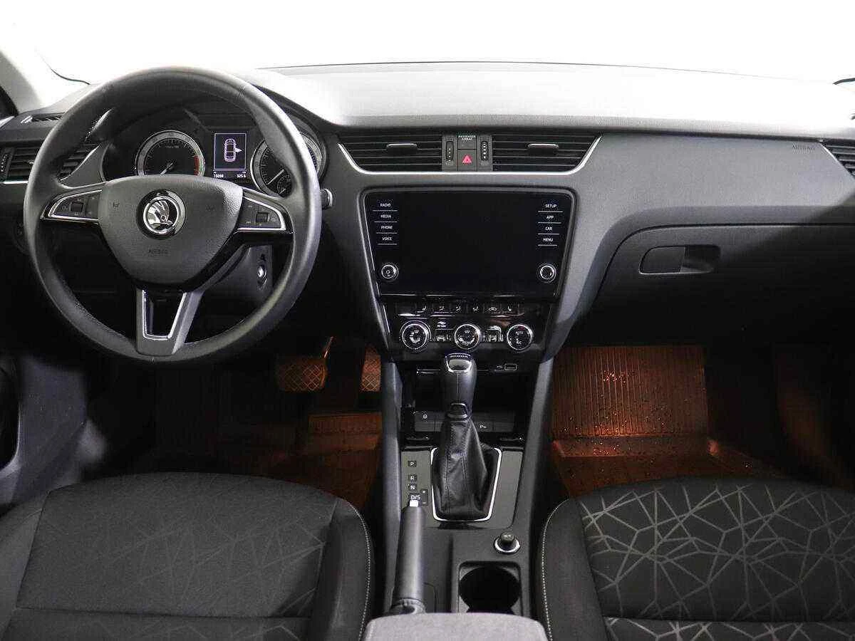 Skoda Octavia, Синий, 2018, Робот, 150 л.с., цена от 1 150 000 руб.