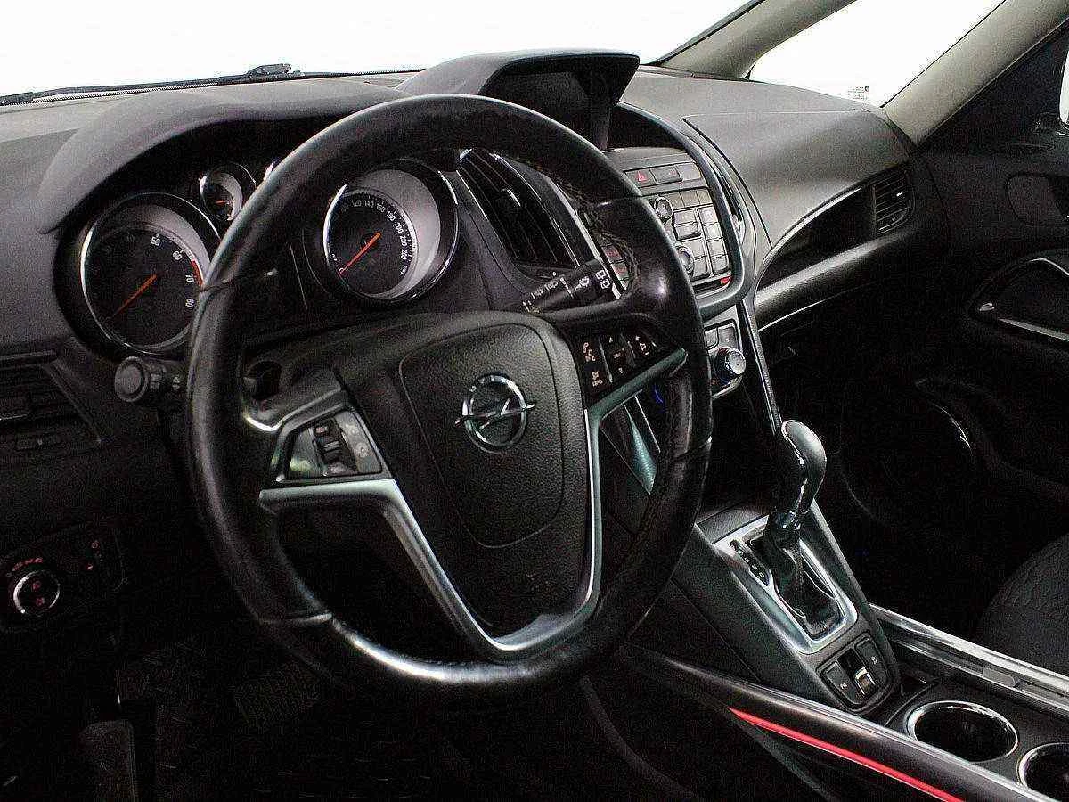 Opel Zafira, Серебряный, 2014, Автоматическая, 140 л.с., цена от 1 011 000 руб.