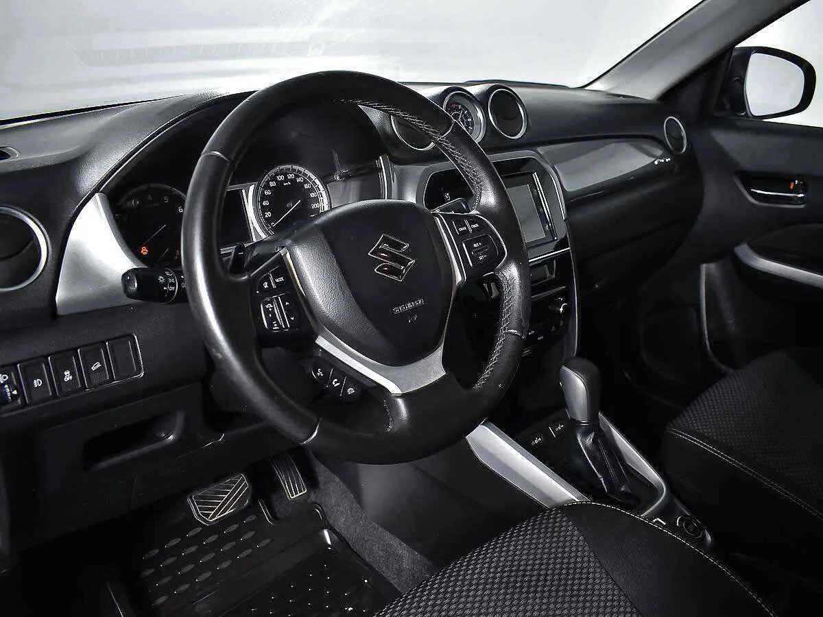 Suzuki Vitara, Голубой, 2015, Автоматическая, 117 л.с., цена от 996 000 руб.